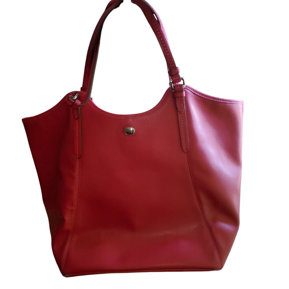 COACH EUC SAFFIANO PEYTON F26103 LEATHER TOTE.
